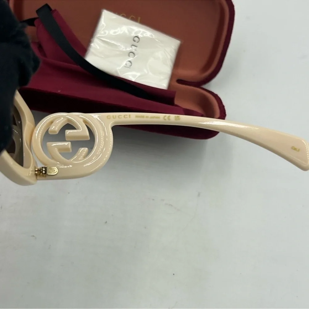 Women’s Gucci oversized square acetate sunglasses GG1326S made in Italy